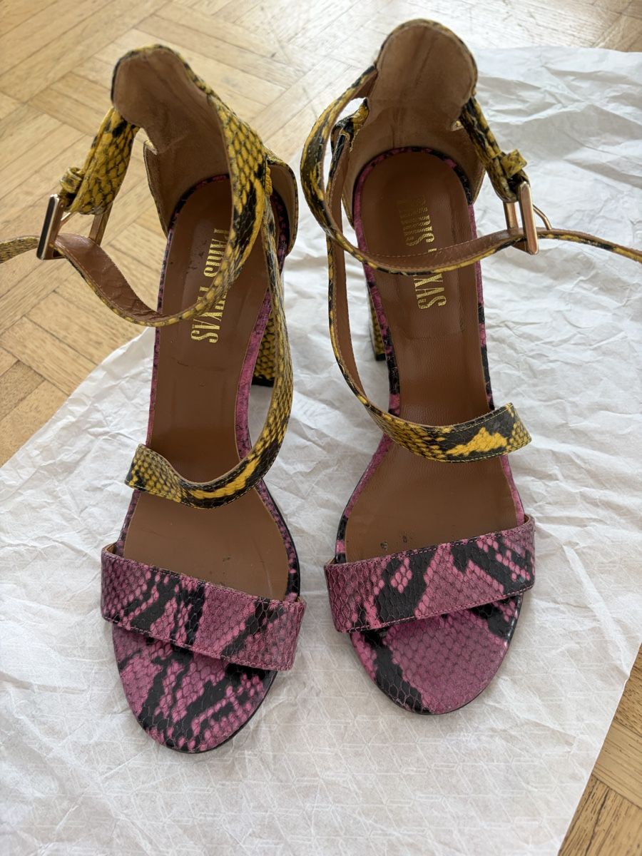 Chaussures femmes: Paris Texas sandals 38 – D'occasion à Baar par ViennaG