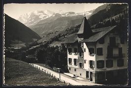 Kiental, Blümlisalp mit Hotel Schönegg