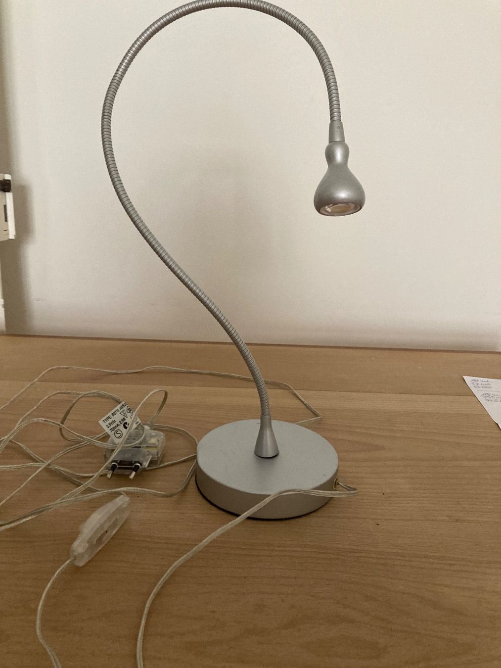 Ikea Lampen: Nachttischlampe / Tischlampe – Gebraucht aus Winterthur von chickenquincy