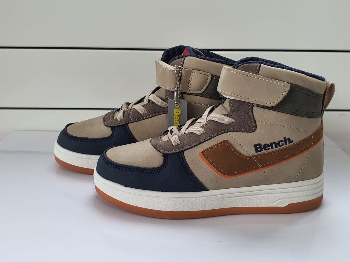 Bench Chaussures garçon: Gr. 30 - Bench. Kinderstiefel, Neu – Neuf avec emballage d'origine à Nürensdorf par Mandy_Nguyen