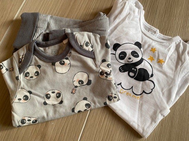 Lotti & Set di vestiti: neues Baby Set Gr. 50/56 "Panda" – Nuovo (secondo la descrizione) da Staufen venduto da Nasli