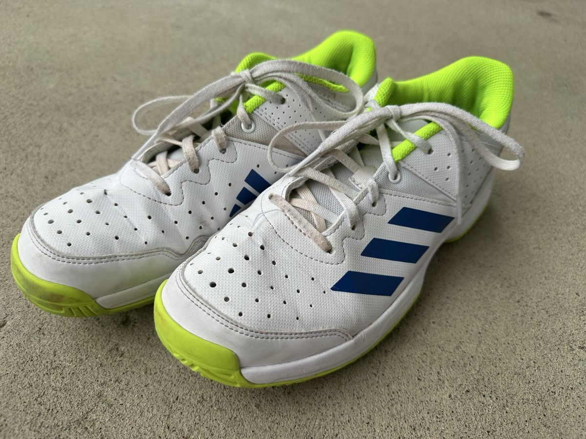 Adidas Scarpe per ragazzi: Hallenschuhe Grösse 38 2/3 – Usato da Winterthur venduto da melanie28