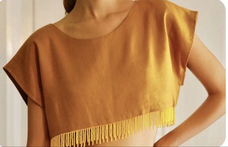 Handgefertigtes Crop-Top mit Fransen – perfekt für Sommertag
