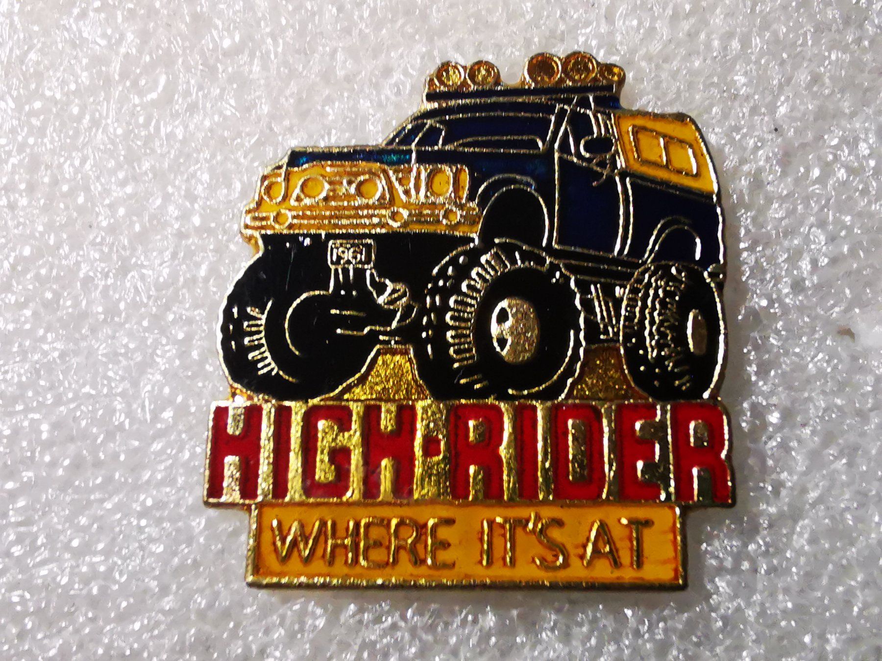 Plaketten & Abzeichen: Ansteckpin 11: High Rider – Gebraucht aus Oppligen von Pin-Fall-Shop