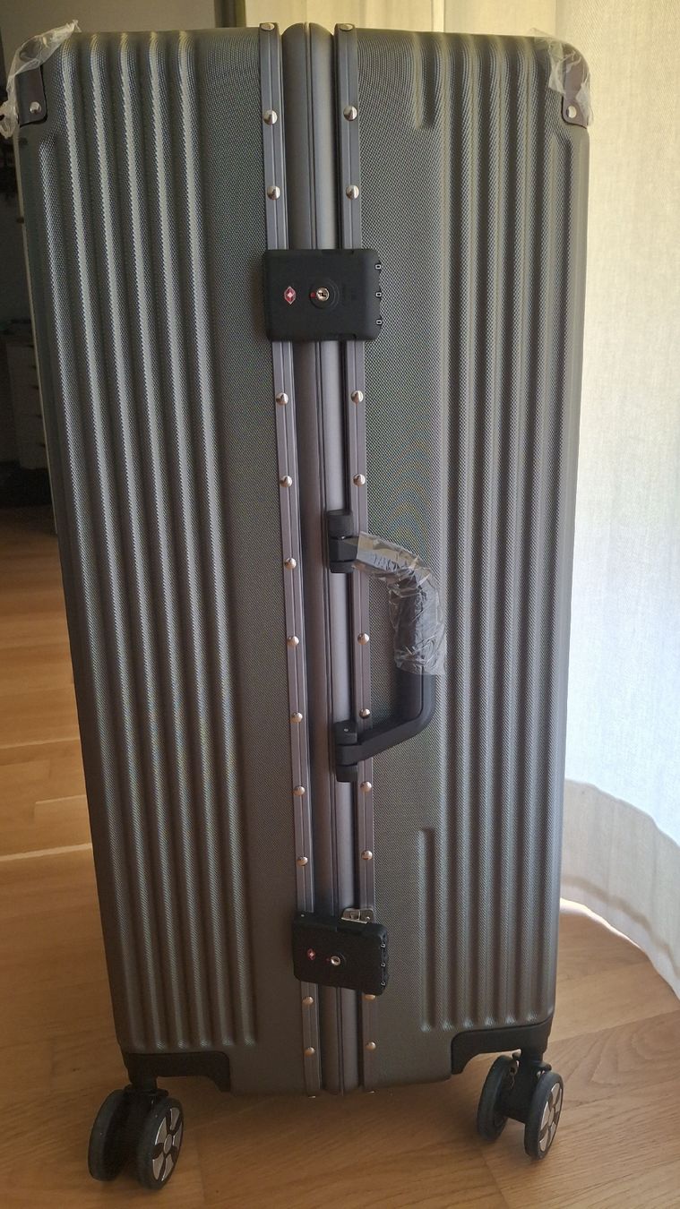 Valigie: Neuer Hartschalenkoffer mit 4 Rollen – Nuovo e nell'imballaggio originale da Glattpark(Opfikon) venduto da Beckf0rd 2