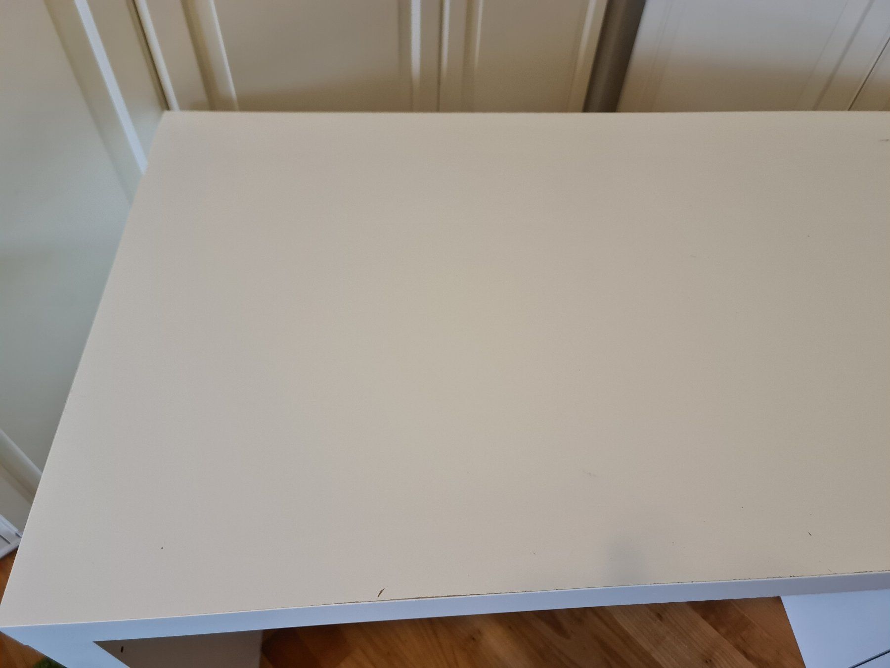Ikea Scrivanie: IKEA MALM Schreibtisch Tisch weiss – Usato da Hausen AG venduto da Vugri 4