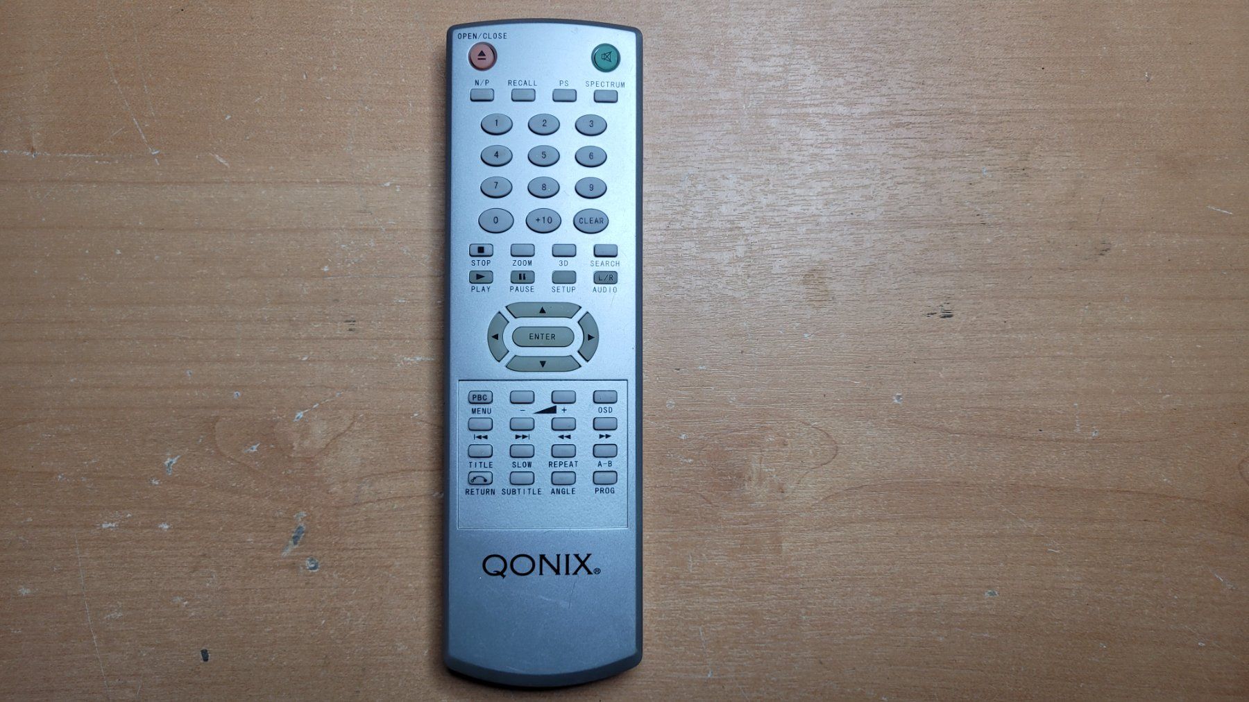 Telecomandi: Qonix télécommande – Usato da Bionnens venduto da Meg011
