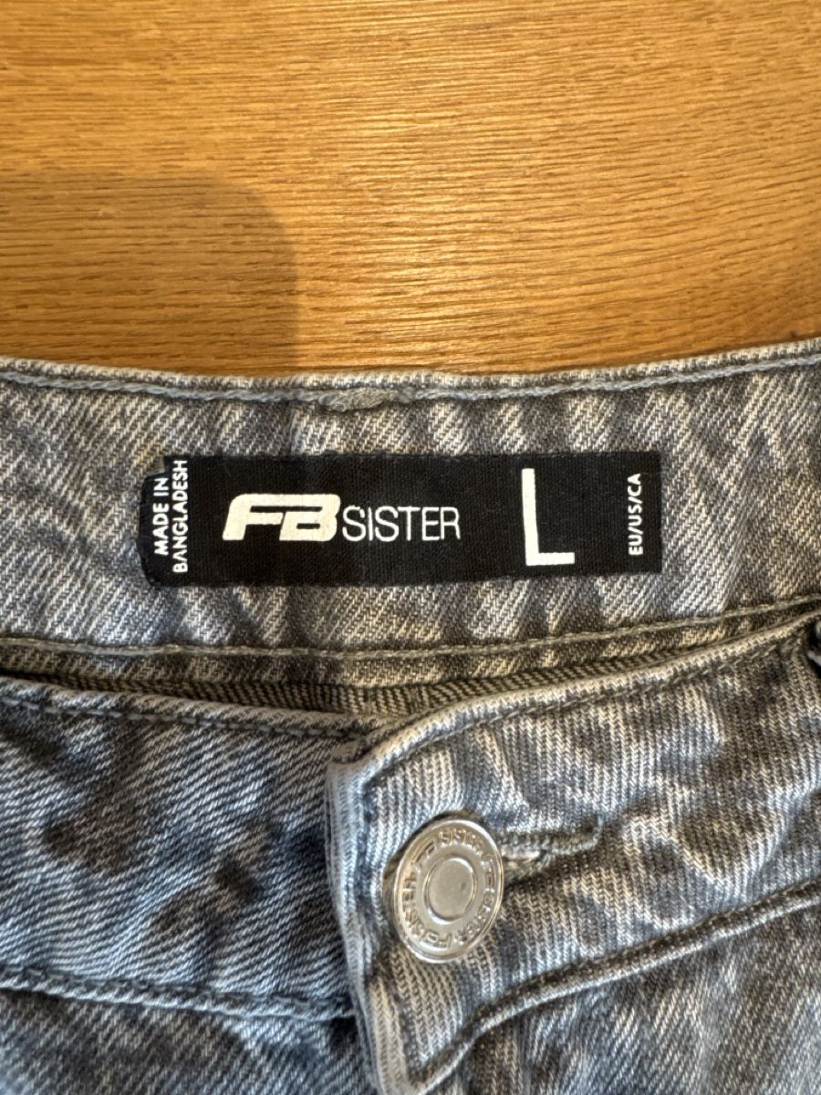 New Look Jeans: Baggy & Low waist Jeans grau  – Usato da Zweidlen venduto da sweetchili_03 1