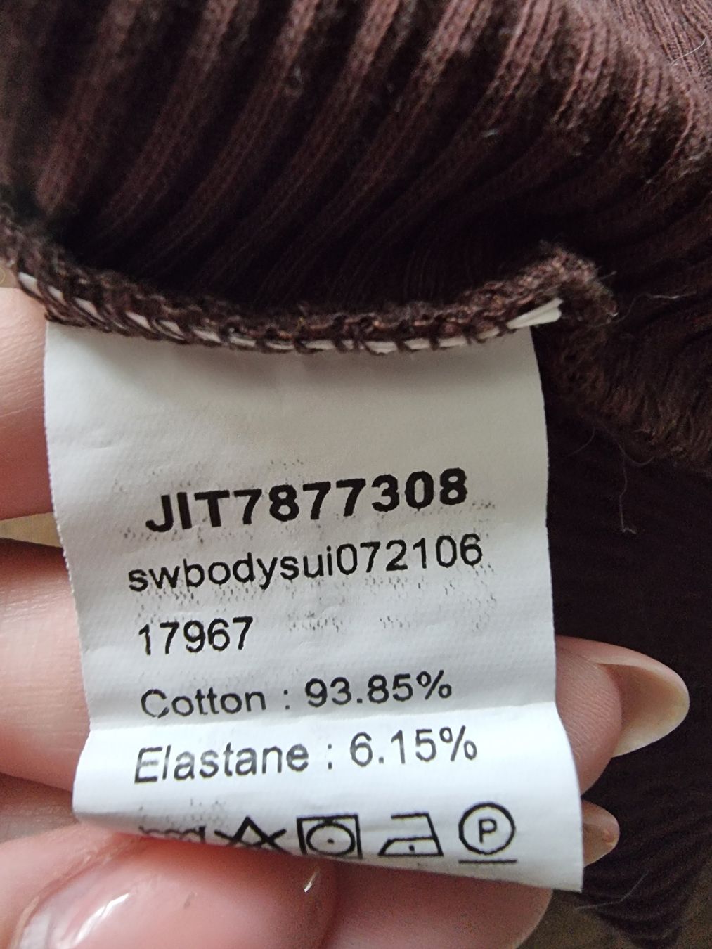 Top: Gerippter Brauner Body  – Usato da Altstätten SG venduto da melii._.98 2