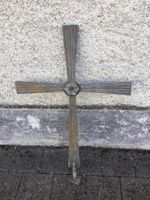 Gebrauchtes Eisenkreuz geschmiedet  Zeitlose Eleganz!