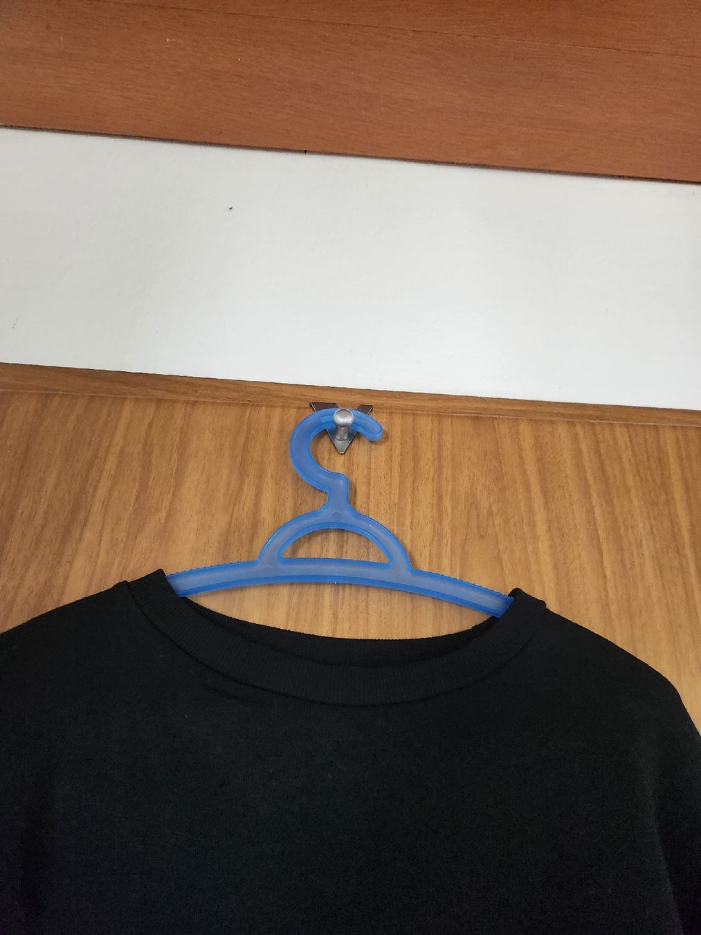 Maglioni & Felpe: Sweat  over size noir à franges décoratives taille S/M – Usato da Niedergösgen venduto da Eva2410 1