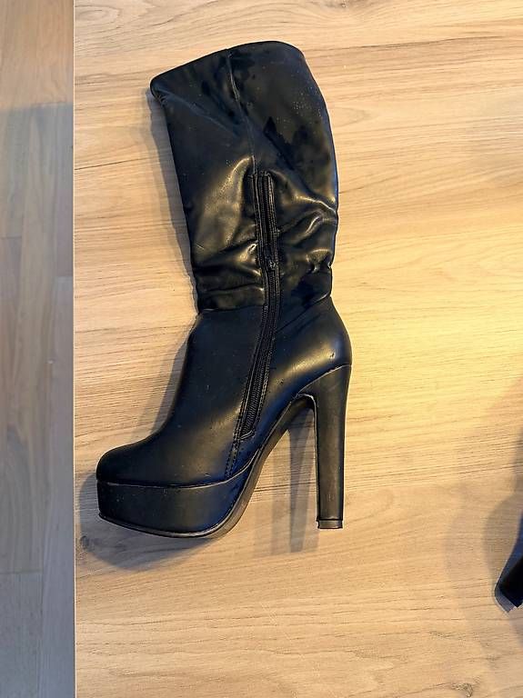 Scarpe da donna: Stiefel mit breitem Absatz – Usato da Bözberg venduto da van_52qk 1