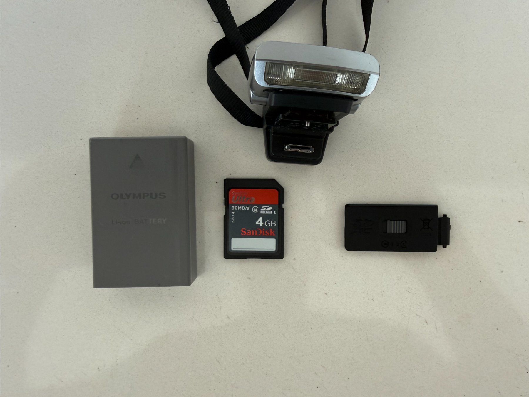 Olympus Fotocamera: Systemkamera Olympus Pen Mini E-PM1 mit Objektiv und Zubeh – Usato da Zürich venduto da wedbe1 7