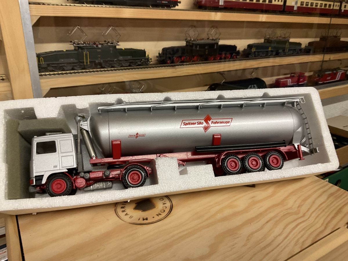 Modellbausätze & Standmodelle: Silo Spritzer – Neu (gemäss Beschreibung) aus Wald ZH von Sbbemilio 1