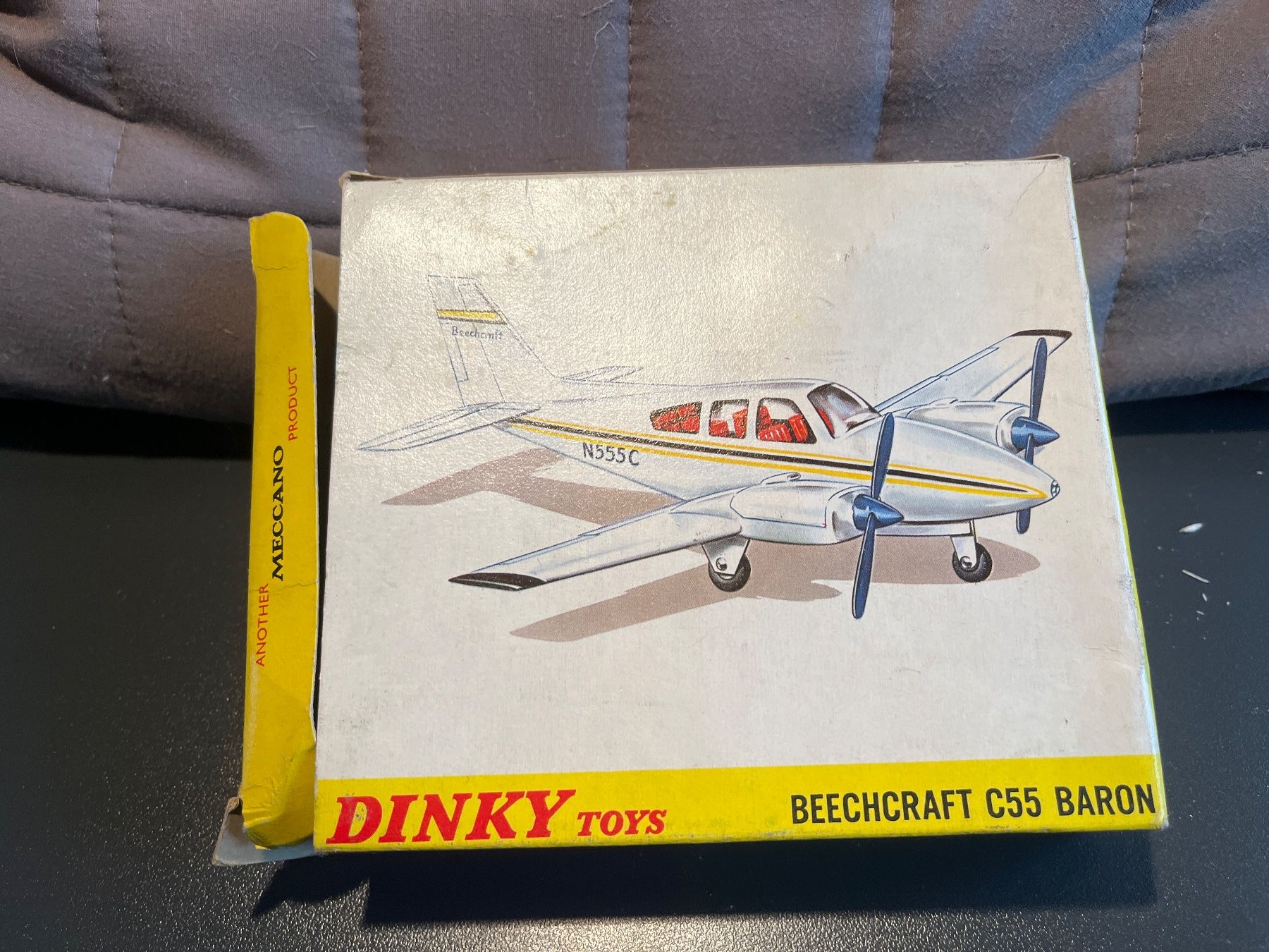 Dinky Toys Modellini d'auto: Dinky Toys BEECHCRAFT C55 Baron – Usato da Goumoens-la-ville venduto da sfornallaz 2