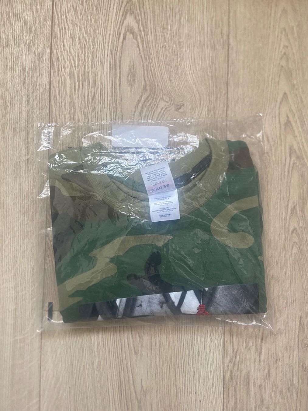T-shirt: supreme spiderman tshirt camo – Nuovo e nell'imballaggio originale da Stäfa venduto da JamesO03 1