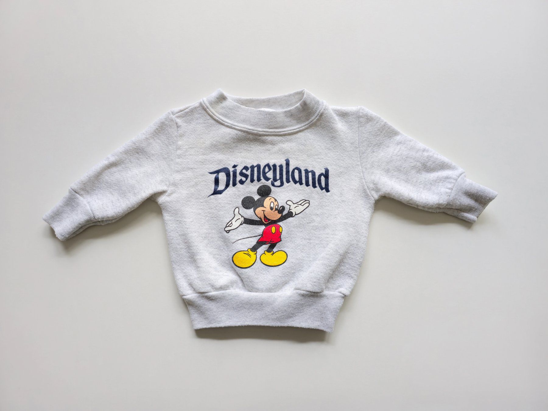 Maglioni & Felpe: Pullover Baby Original Disneyland ca. 68 – Usato da Dättlikon venduto da Wundertuete_