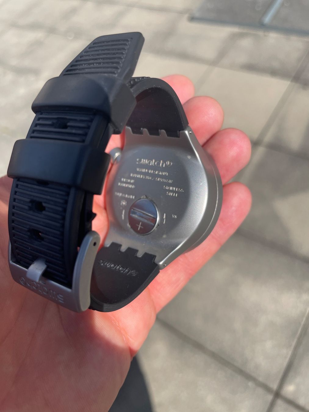 Swatch Orologi: Montre Swatch Dark Irony – Usato da Uvrier venduto da SzymonClivaz 2