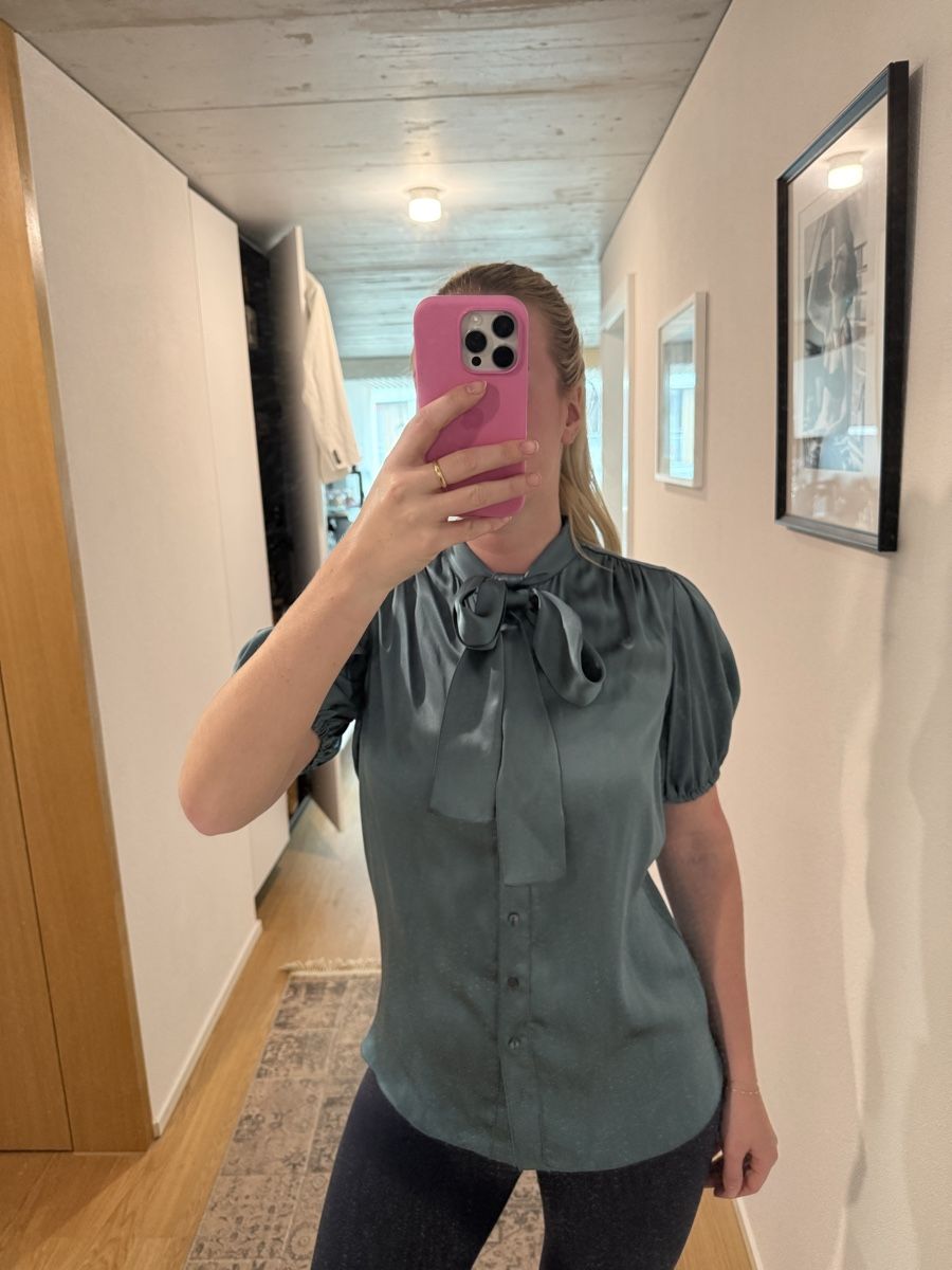 Dolce & Gabbana Camicette: Dolce & Gabbana Silk Blouse – Usato da Luzern venduto da Itsclaire 2