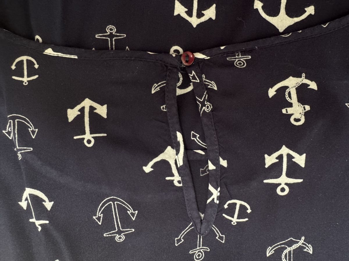 Only T-shirt: Only Anker Shirt, Grösse 40, dunkelblau – Usato da Winkel venduto da Schorley 4