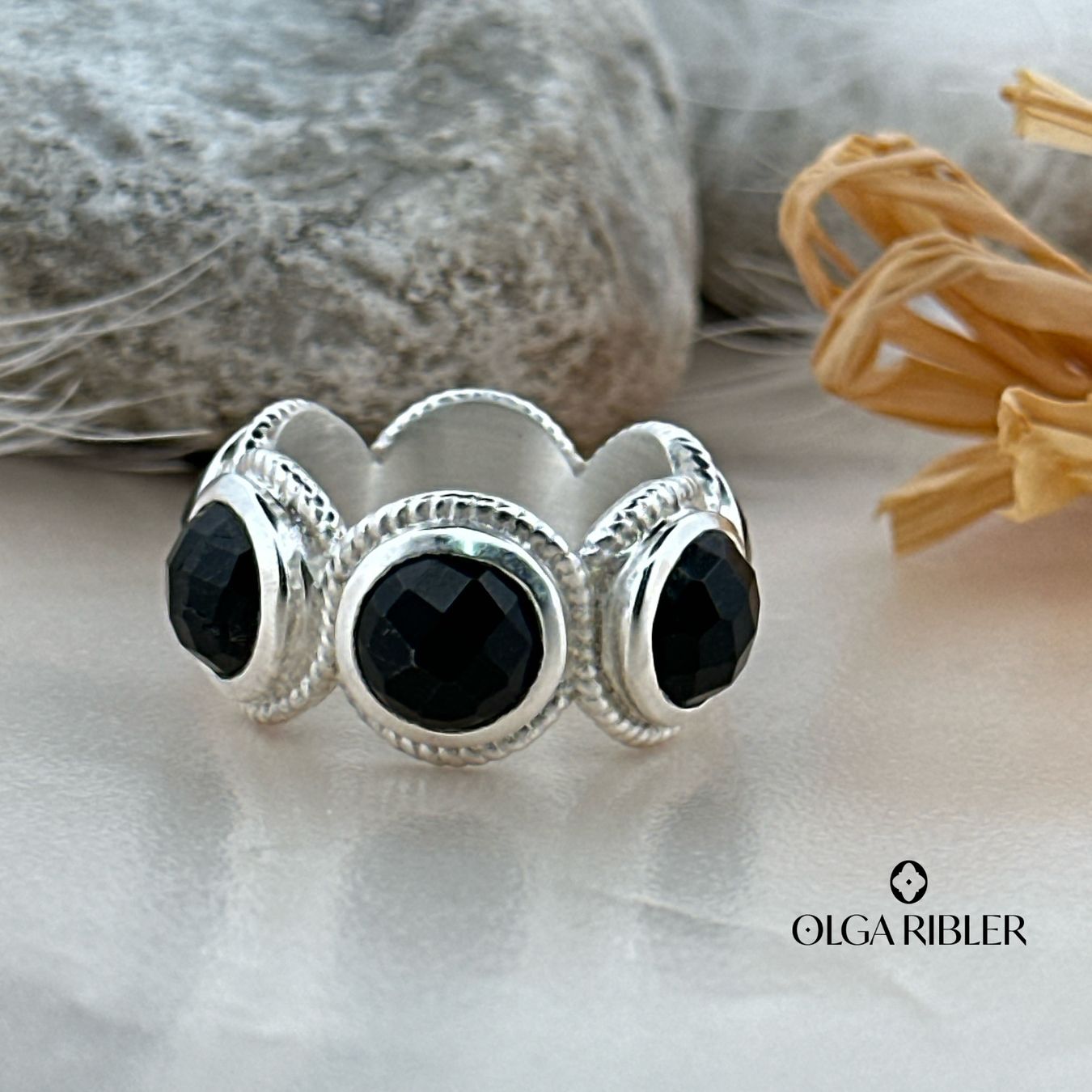 Olga Ribler Anelli: Silberring mit Onyx, Gr. 57 – Nuovo (secondo la descrizione) da Luzern venduto da MonikaS03 4