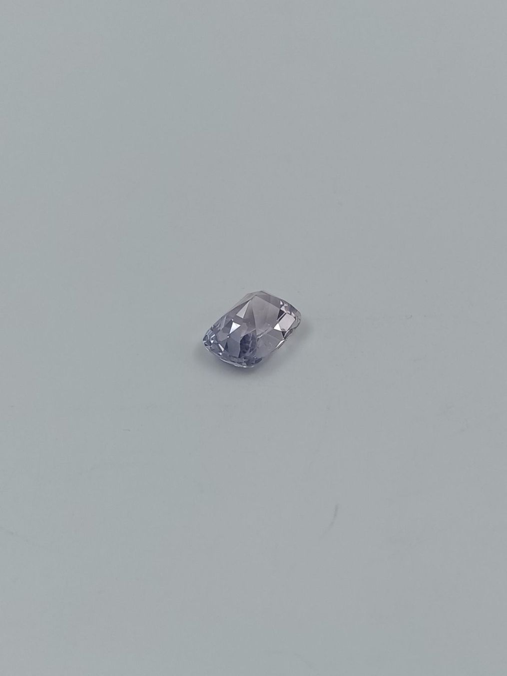Pietre preziose: 1 FLIEDERFARBENER SAPHIR 12.69 CT. – Usato da Luzern venduto da EdiGem 6