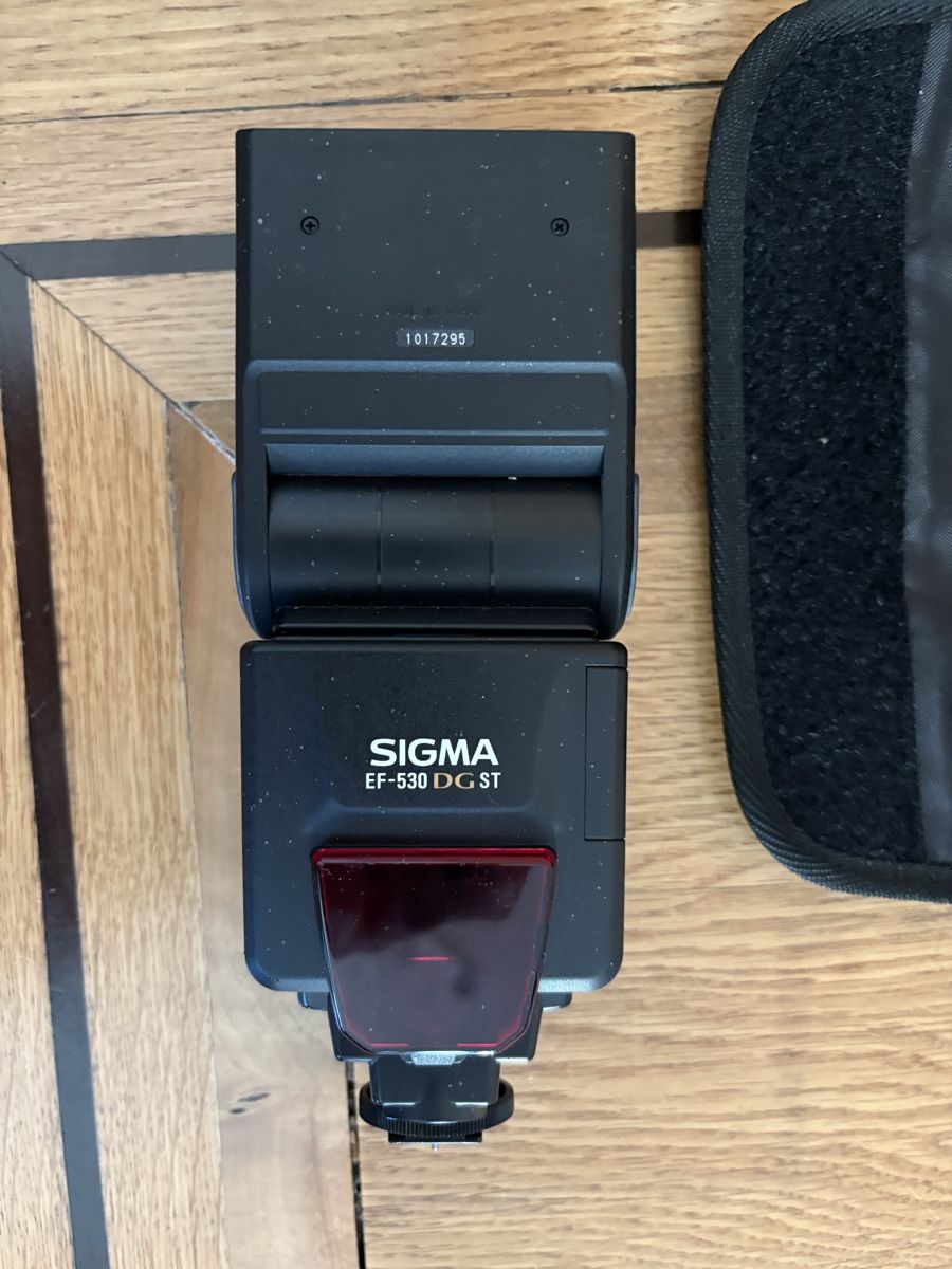 Sigma Flash: Sigma EF-530 DG ST Blitzgerät mit Diffusor & Tasche  – Usato da Basel venduto da tobitobsenbasel 2
