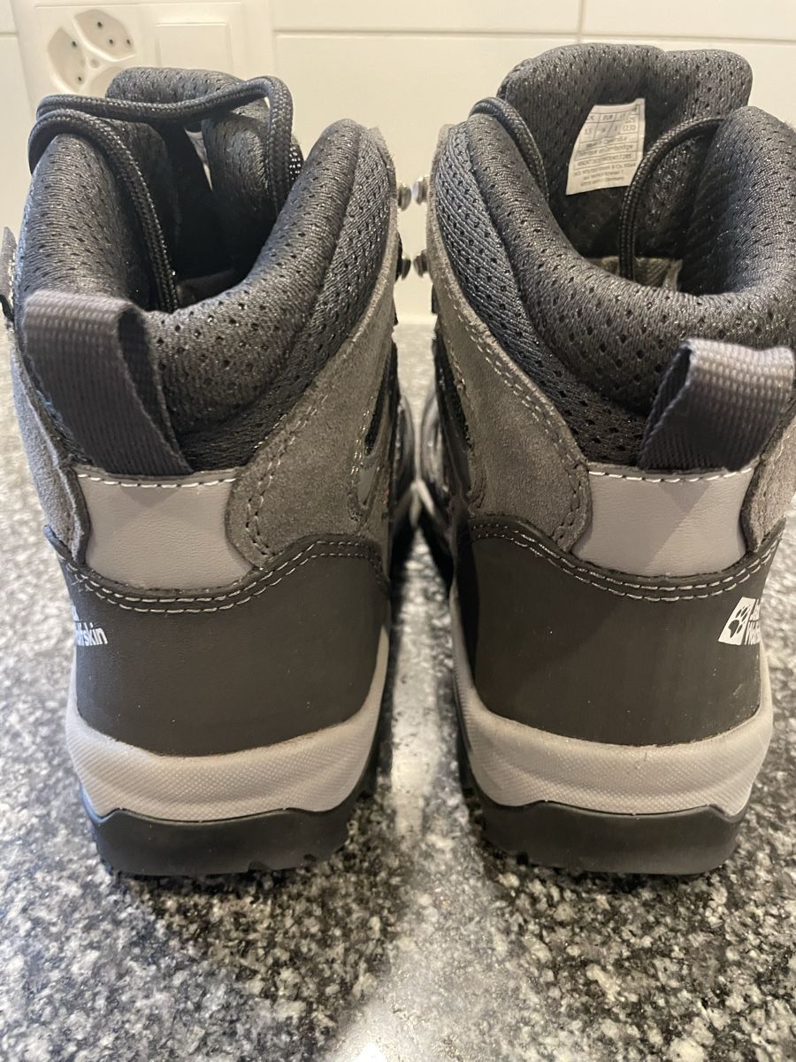 Jack Wolfskin Scarpe per ragazze: neue wanderschuhe von jack wolfskin gr. 36 – Nuovo (secondo la descrizione) da Recherswil venduto da grafics 1