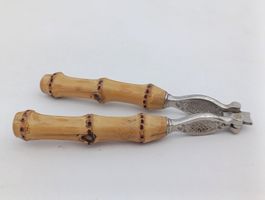 Vintage Nussknacker Wüsthof Solingen mit Bambusgriffen