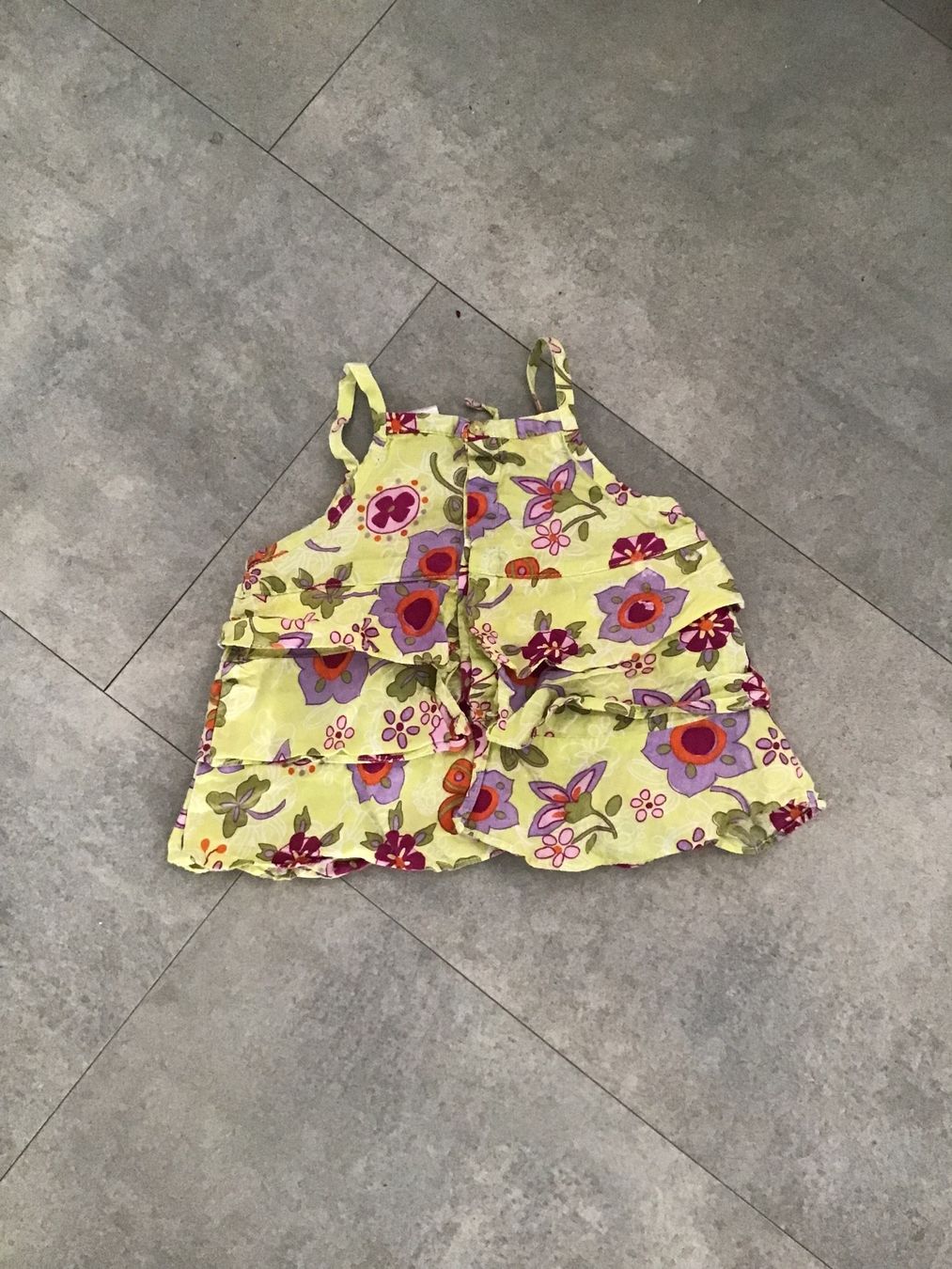 Blouses, T-shirts & Tops: Oberteil / Top Gr. 86... – D'occasion à Uetendorf par Koh0 1