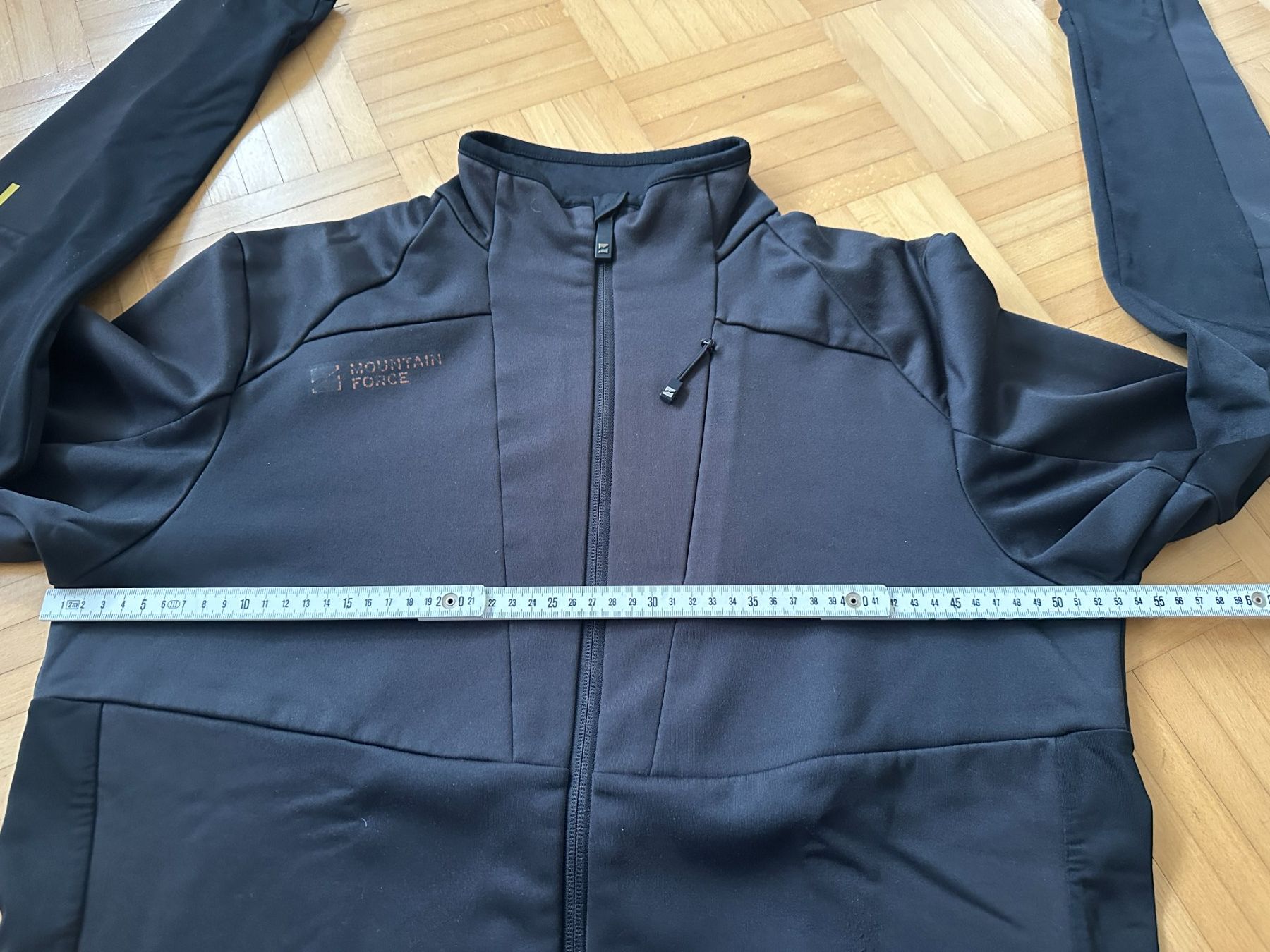 Mountain Force Pullover & Sweatshirts: MOUNTAIN FORCE Sportpullover – Gebraucht aus Buochs von enbu27 2