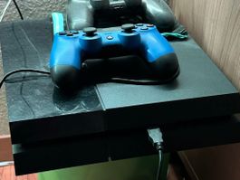 Ps4 mit 1 Blauen Controller
