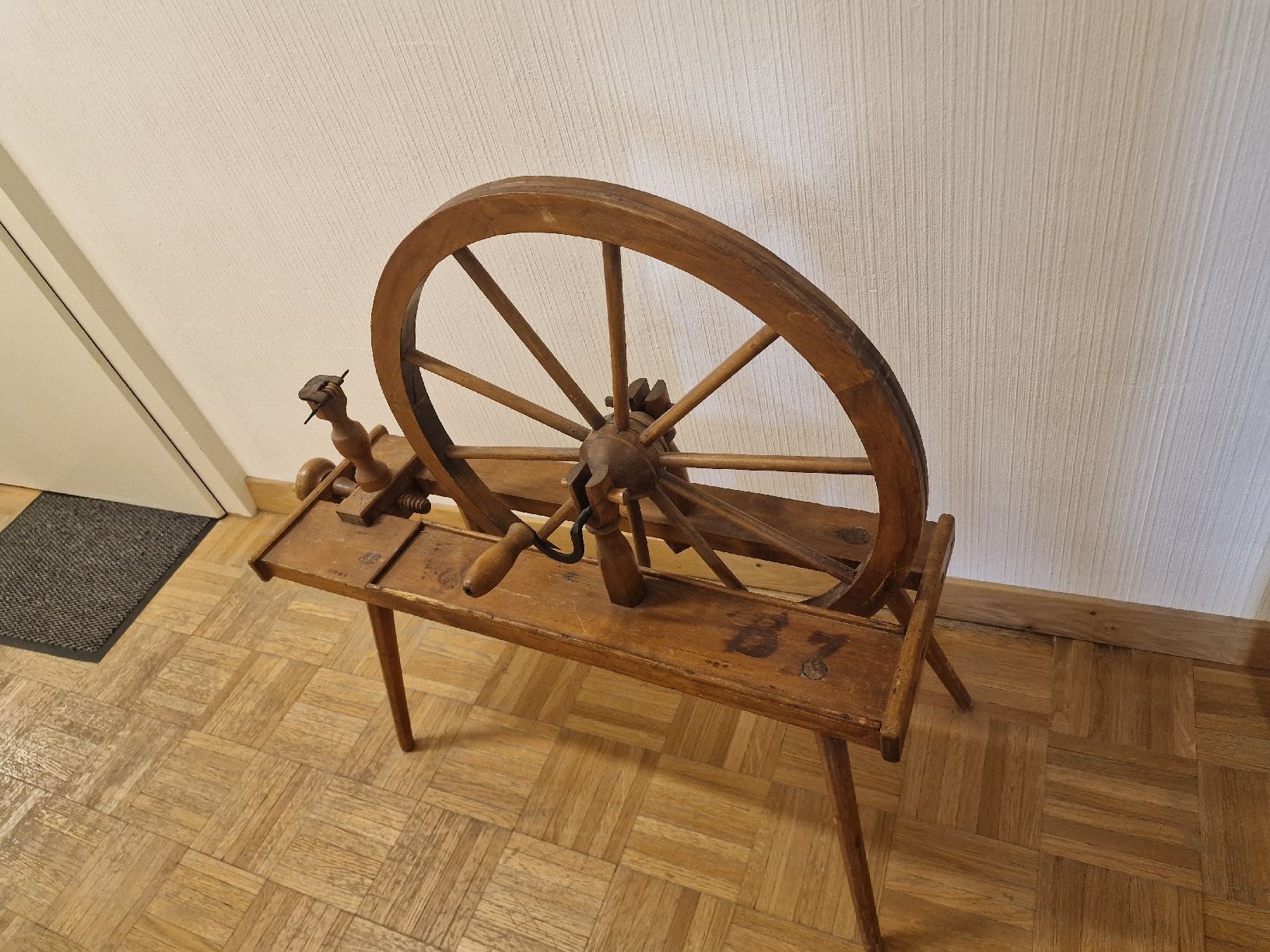 Ruote per filare: Roue à filer ancienne en bois  – Usato da La Chaux-de-Fonds venduto da Ric_m628 1