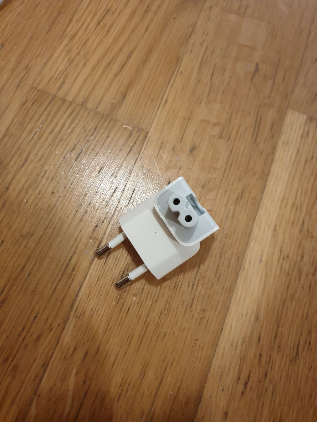 Apple Unità & Adattatore: Apple Strom Adapter Strom Stecker 008 – Usato da Ittigen venduto da Ziok187