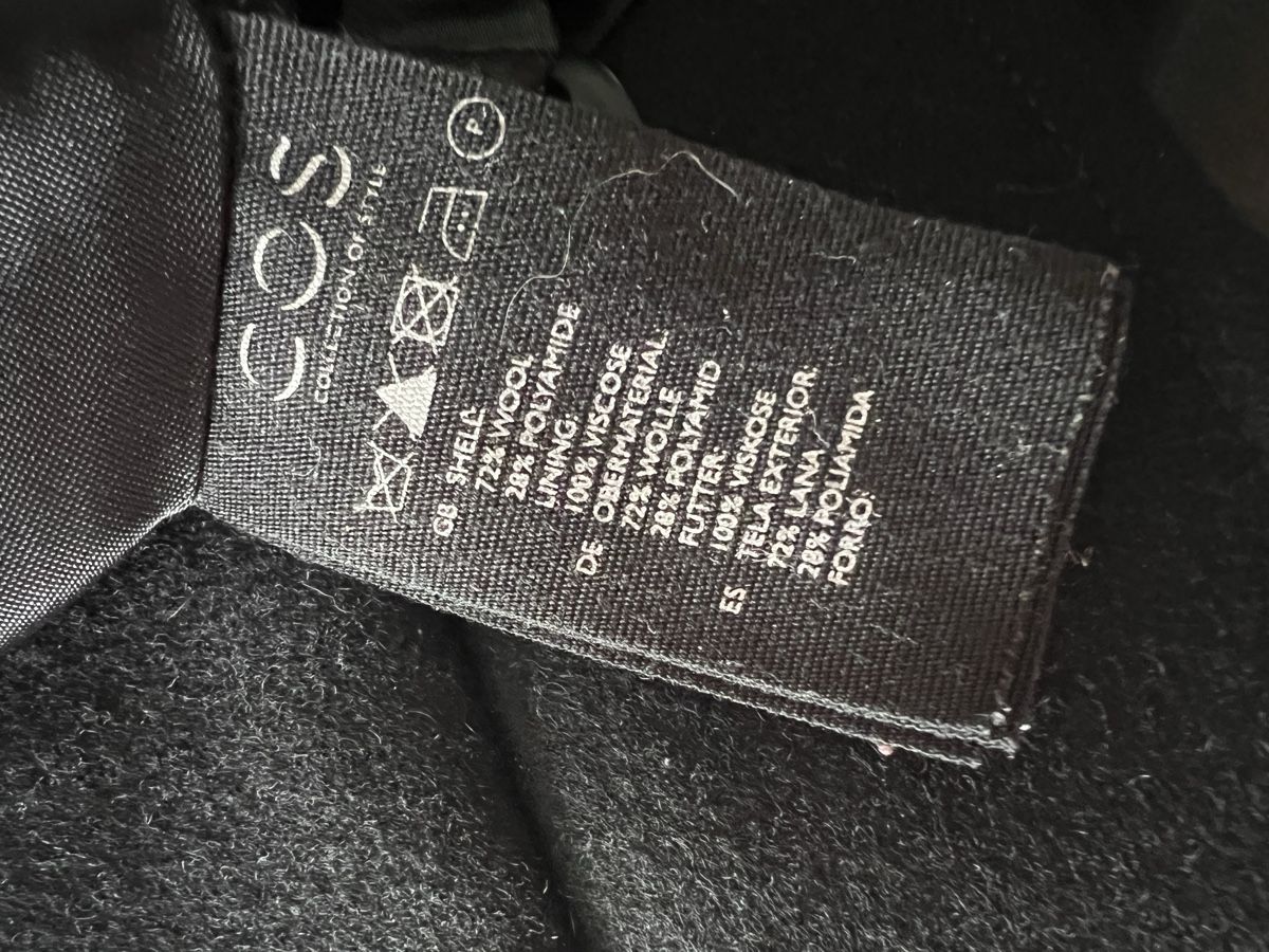 Cos Cappotti: Manteau COS noir – Usato da Vevey venduto da Stef_couture 3