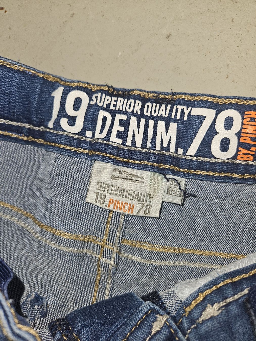 Pantaloni: 2 Jungenshorts Gr. 128 – Nuovo (secondo la descrizione) da Härkingen venduto da erha_6262 2
