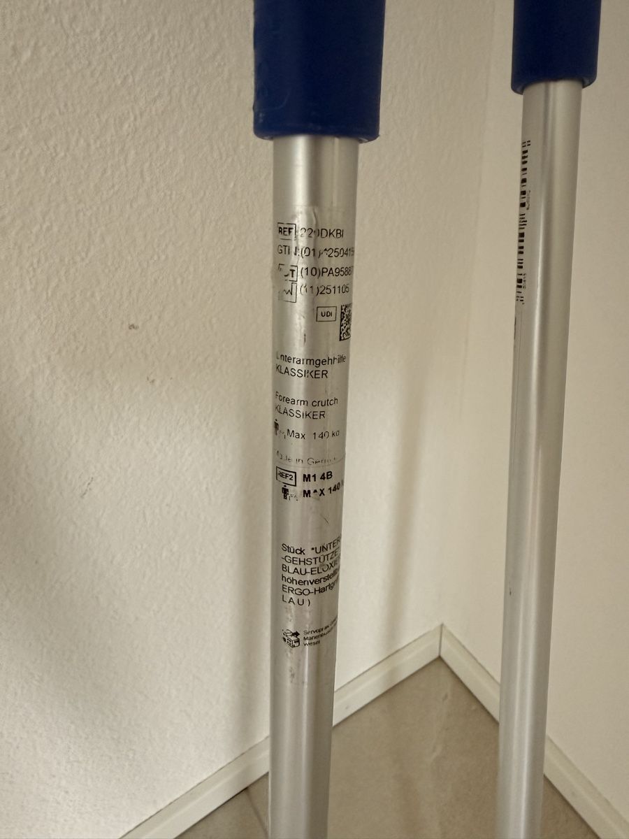 Appareils médicaux: Krücken blau – D'occasion à Dübendorf par elisa_kh 4