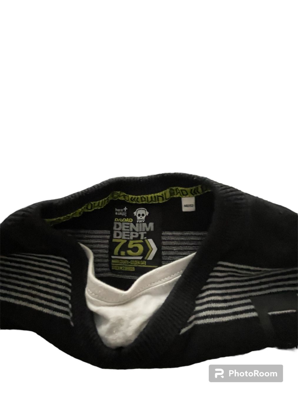 T-Shirts: DWD pull-over à manche longue Taille: 146-152/11-12 ans – Gebraucht aus Prilly von Adrianacometti 1