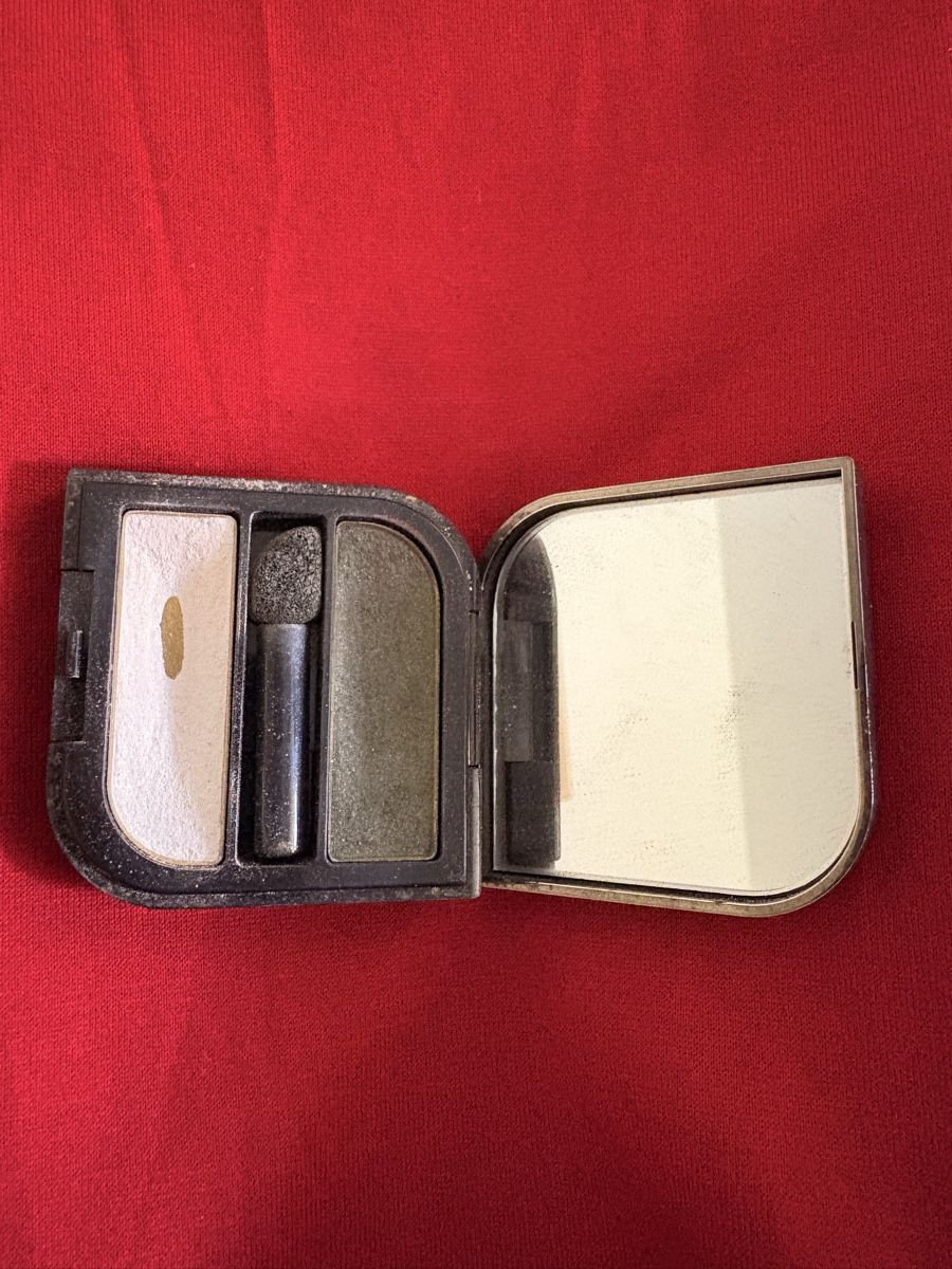 Helena Rubinstein Make-up: Helena Rubinstein Eyeshadow - Green Glimpse MC234 – Usato da Bellinzona venduto da LuganoBoutique 3