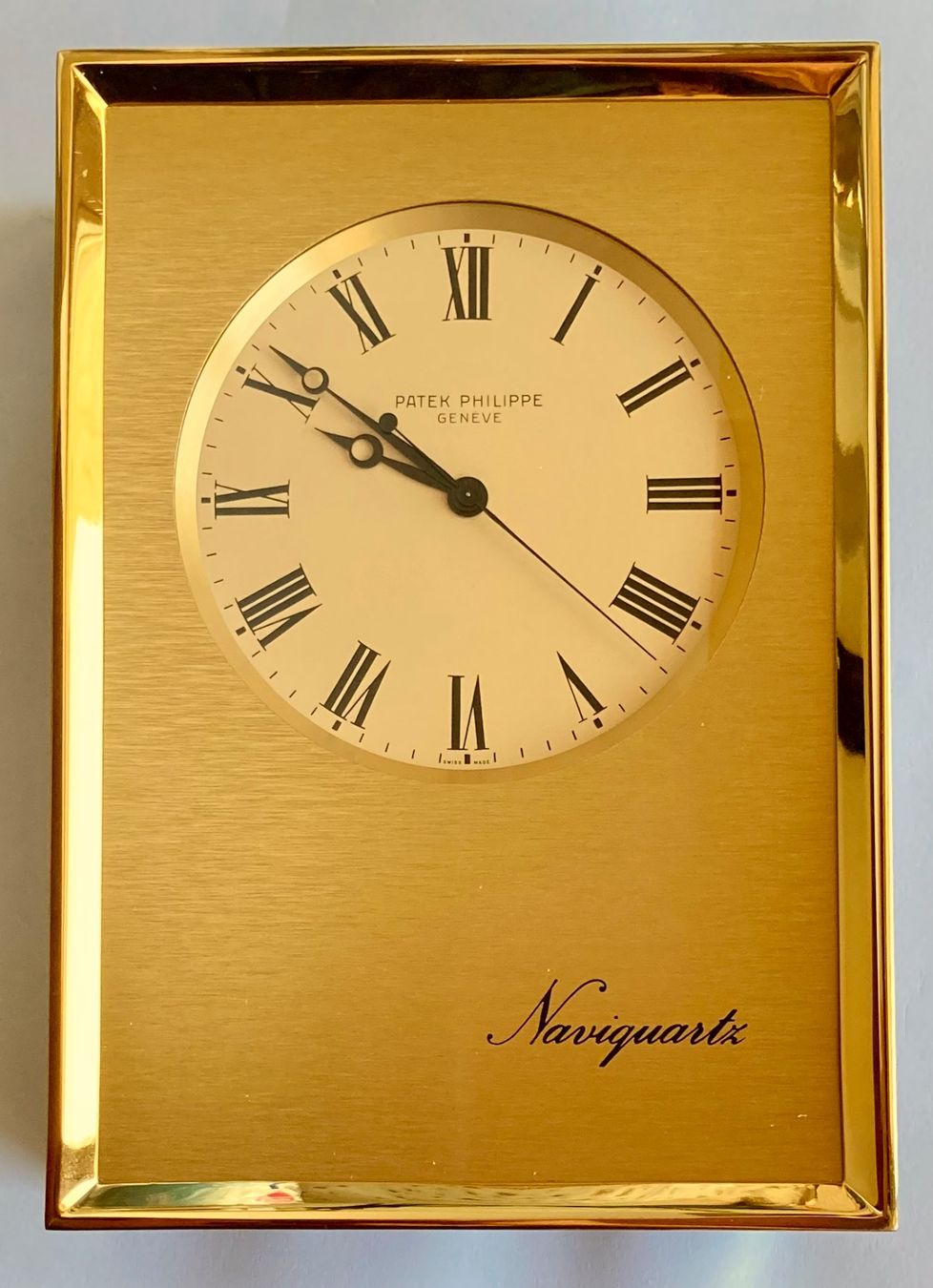 Patek Philippe Orologi da terra & Orologi da parete: Patek Philippe Novoquartz Tischuhr – Usato da Hünibach venduto da Prayingmantis