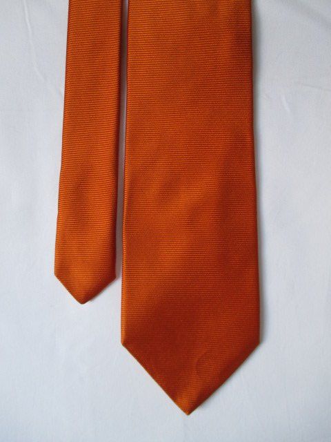 Hugo Boss Cravatte: Hugo Boss / Krawatte aus Seide – Usato da Wetzikon ZH venduto da freeze66north 1