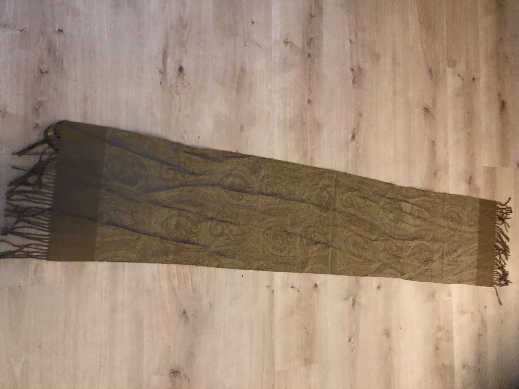Foulard & Sciarpe: Schmaler Schal – Usato da Lupsingen venduto da sta_wgg5