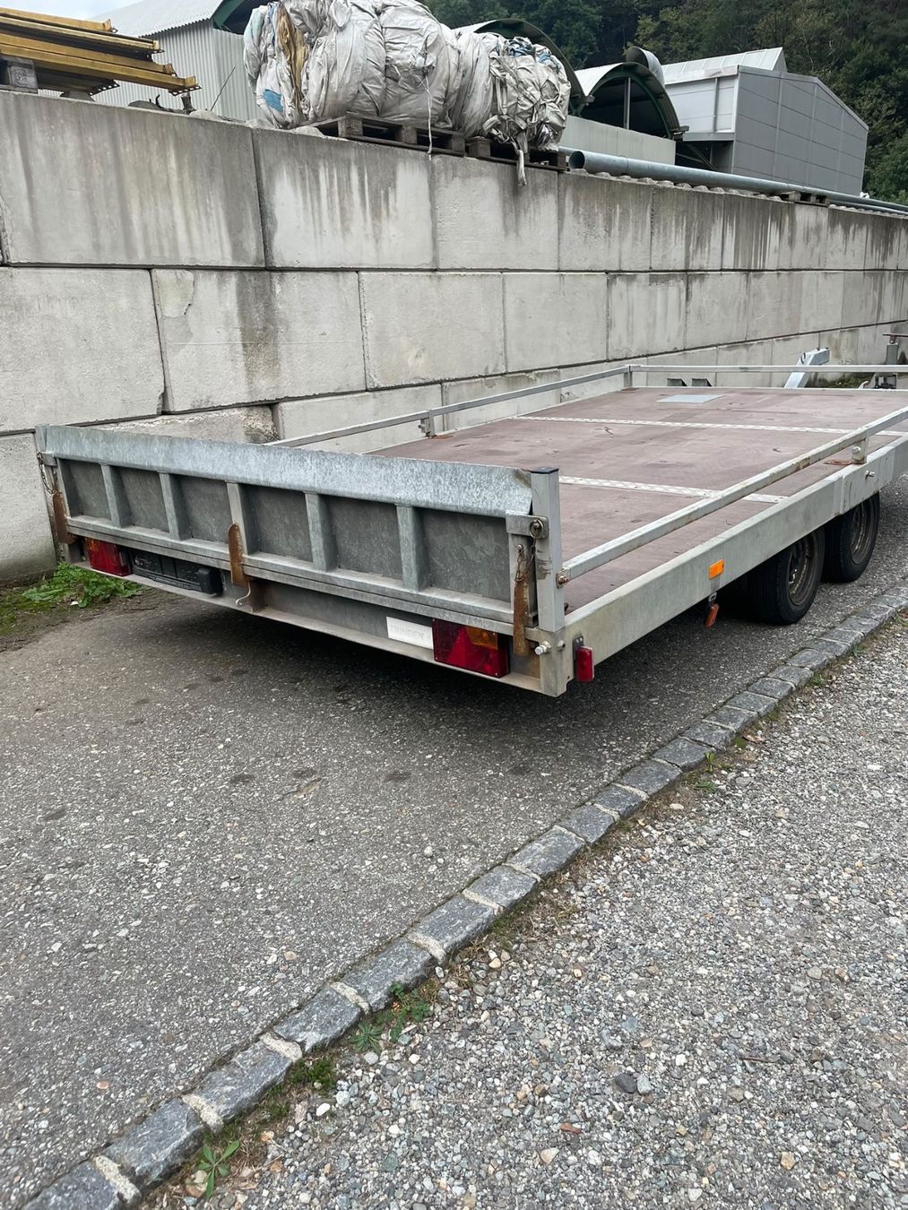 Zbinden Anhänger: Hubiere Zbinden – Gebraucht aus Grono von djo_7wwq 4