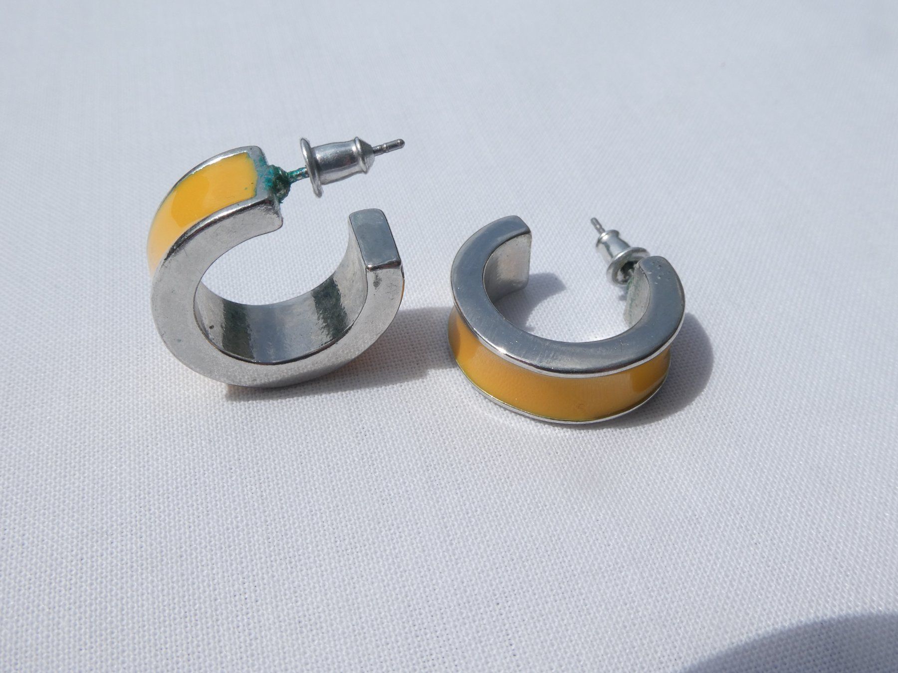 Ohrringe & -stecker: Ohrstecker, Modeschmuck – Gebraucht aus Gattikon von kaandooh