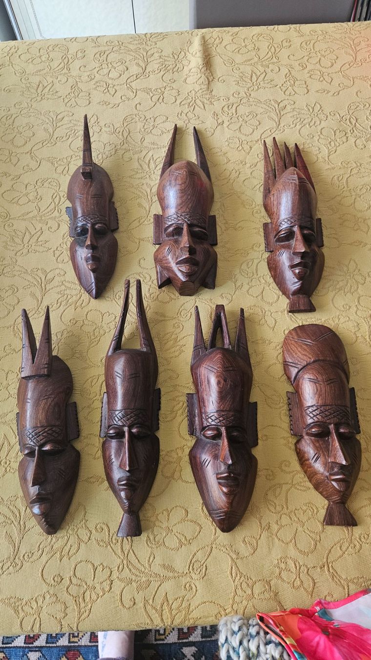 Art international: 7 maschere etniche da appendere in legno – D'occasion à Melano par H-Sara