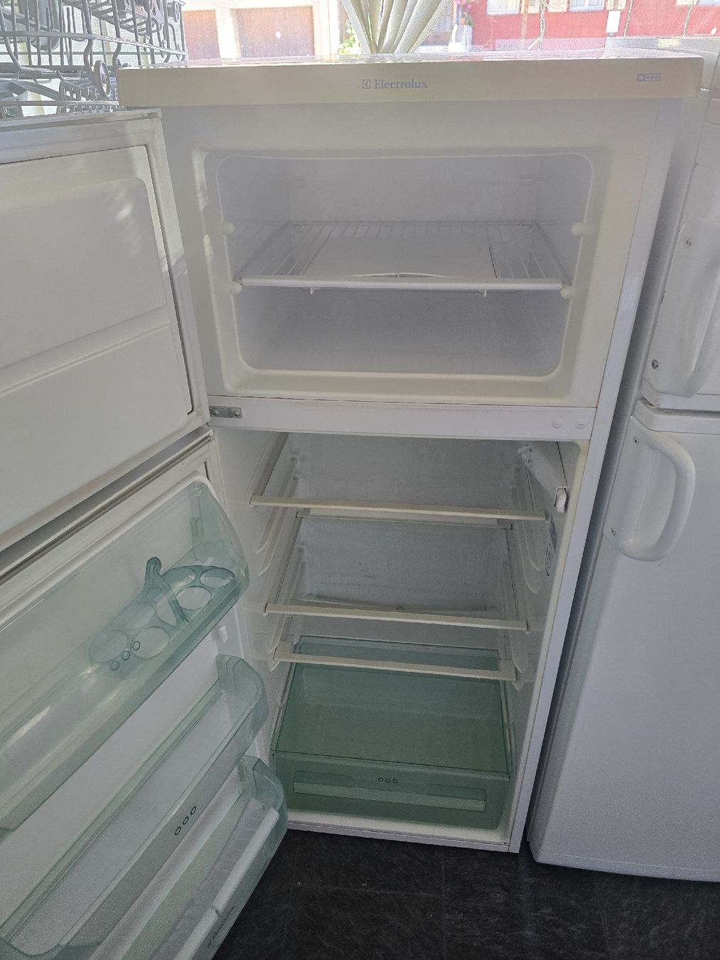 Electrolux Frigoriferi: Electrolux Kühlschrank mit Truhe – Usato da Oberburg venduto da B-2 3
