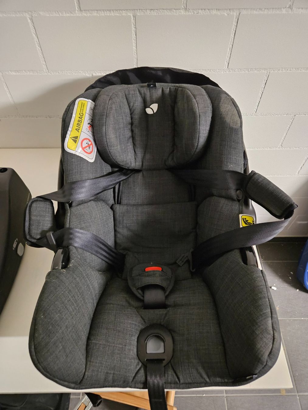 Altro abbigliamento per bambino: Joei "Maxi Cosi" Kinderschale – Usato da Schötz venduto da Maesi_S
