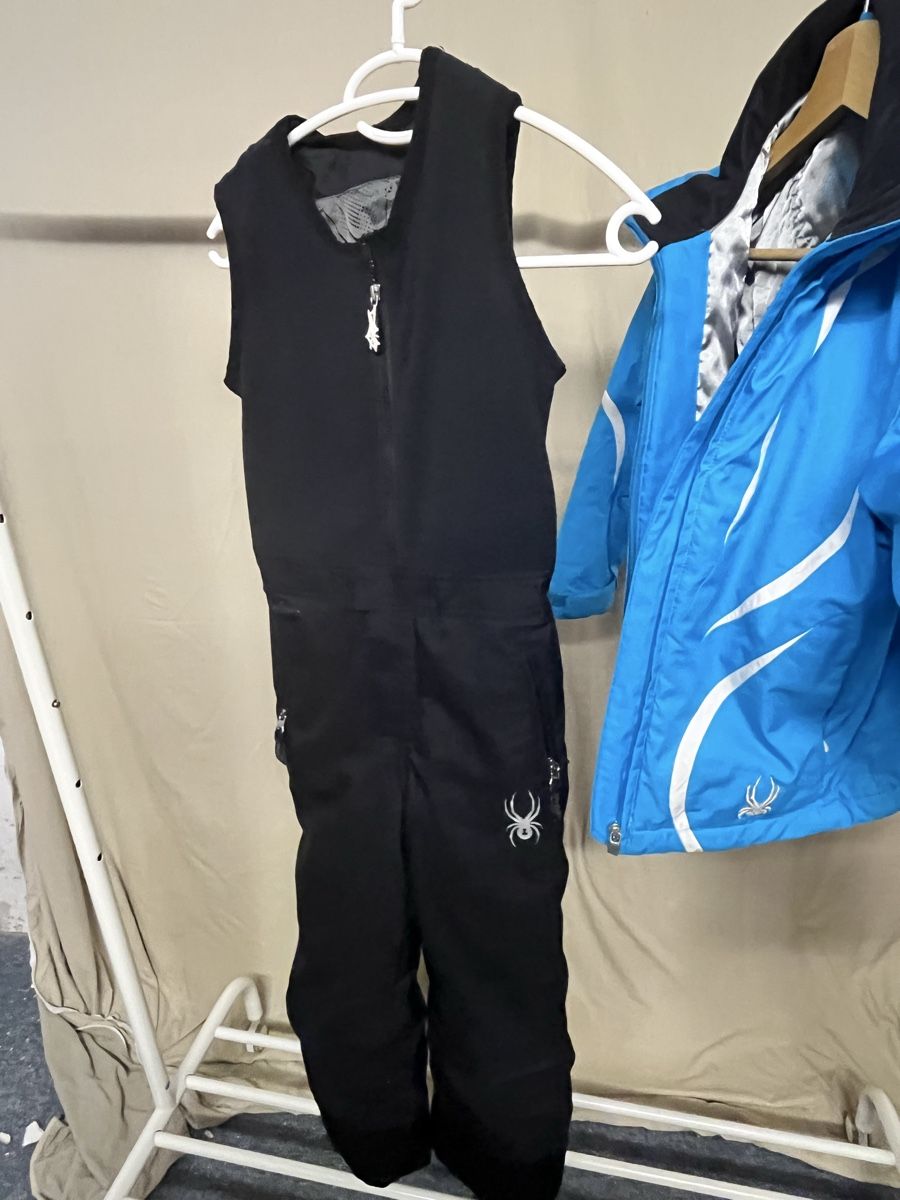 Spyder Lotti & Set di vestiti: Spyder Ski Set : 128 – Usato da Zürich venduto da Proton_Slit 3
