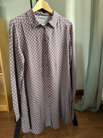 Chemise longue à motifs Nile, neuve