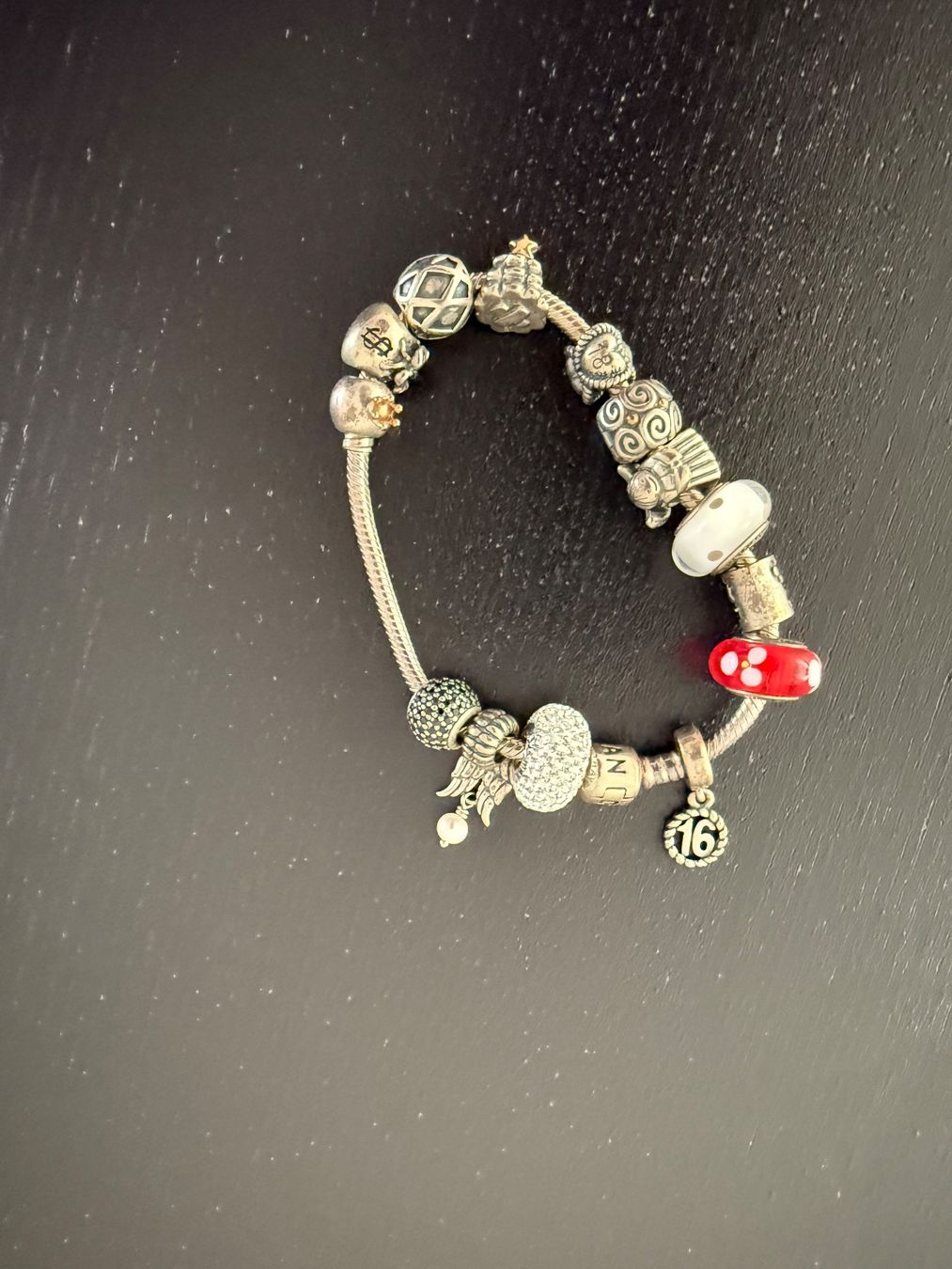 Pandora Bracciali & Braccialetti: Pandora-Armband mit Charms – Usato da Lüchingen venduto da Daan8 2